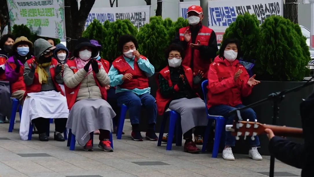 예술해방전선 활동 기록 사진 C5BBDD7A 2EBA 4AF2 99C6 6DE5D52E993B